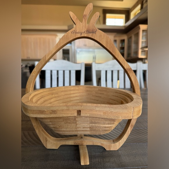 HARRY & DAVID Pear Shaped Collapsible Wood Basket, Fruit Bowl, Trivet. - Picture 3 of 6
